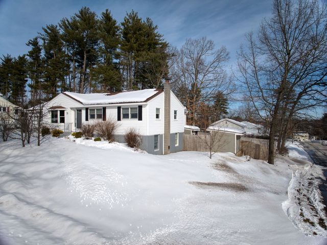 29 Nottingham Drive, Nashua, NH 03062