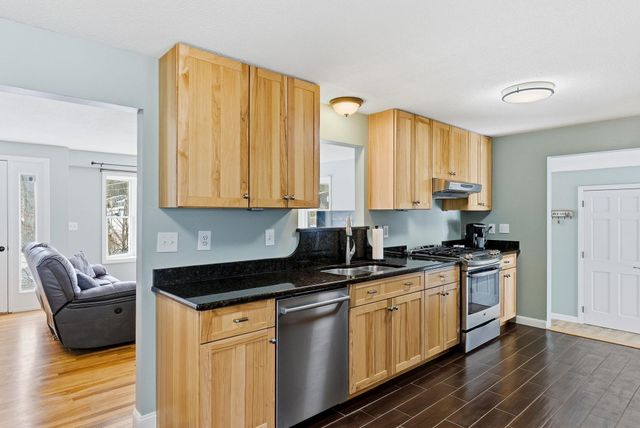 29 Nottingham Drive, Nashua, NH 03062