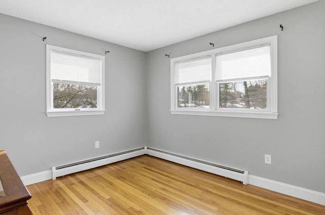 29 Nottingham Drive, Nashua, NH 03062