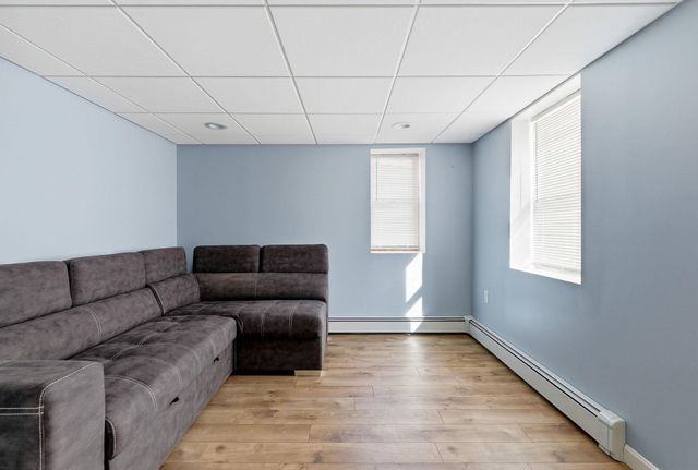 29 Nottingham Drive, Nashua, NH 03062