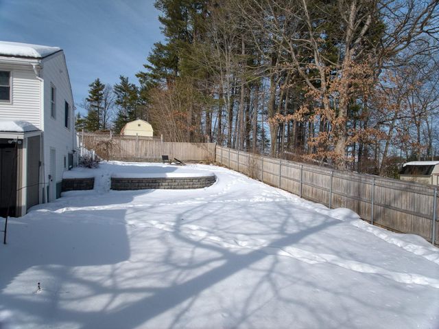 29 Nottingham Drive, Nashua, NH 03062