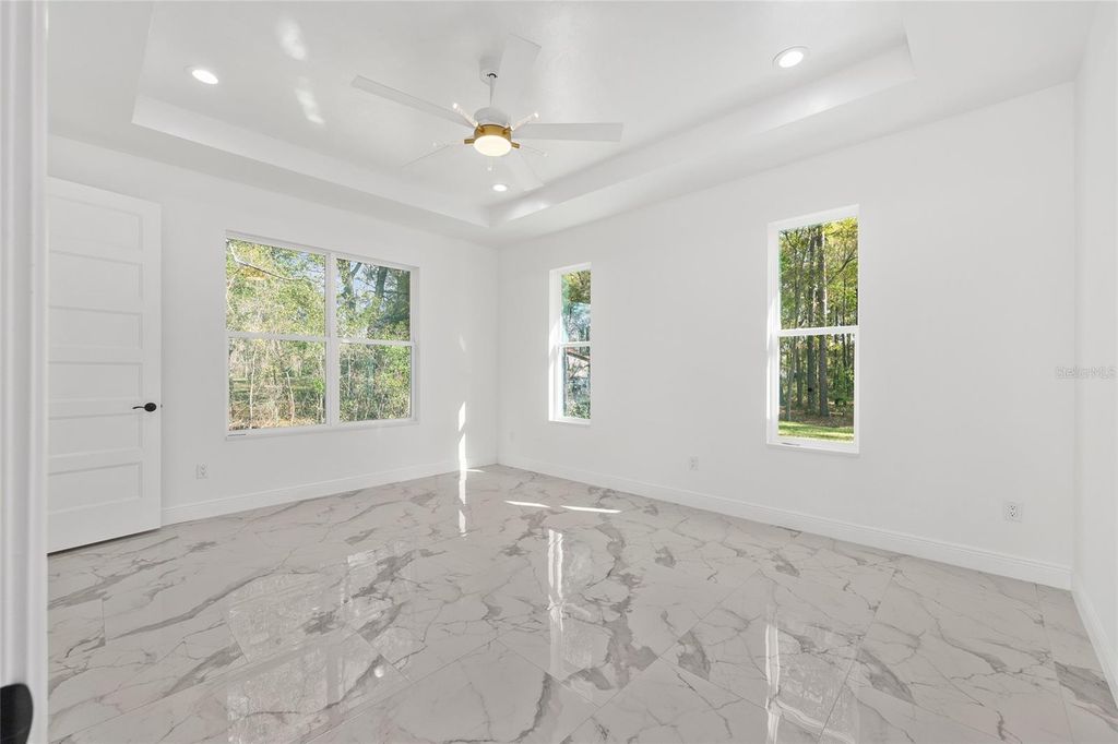 Image 21 of property listing at 12992 SW 64TH LANE, Ocala, FL 34481