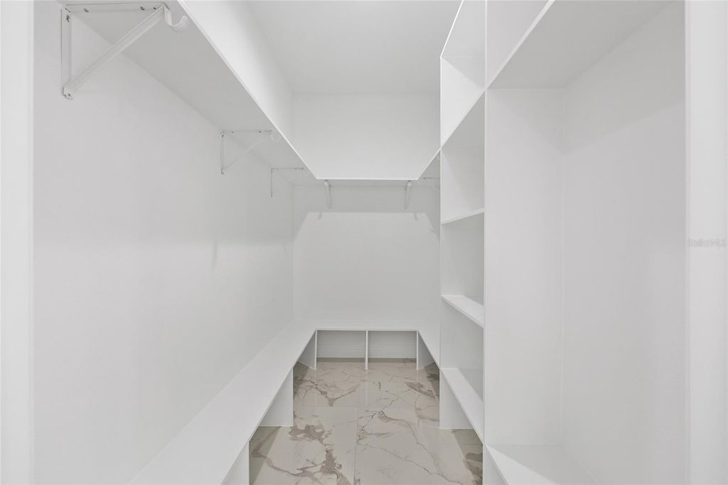 Image 23 of property listing at 12992 SW 64TH LANE, Ocala, FL 34481