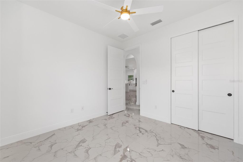 Image 28 of property listing at 12992 SW 64TH LANE, Ocala, FL 34481