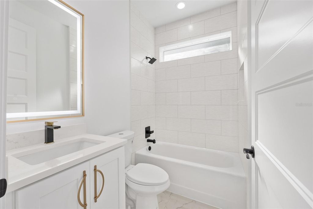 Image 29 of property listing at 12992 SW 64TH LANE, Ocala, FL 34481