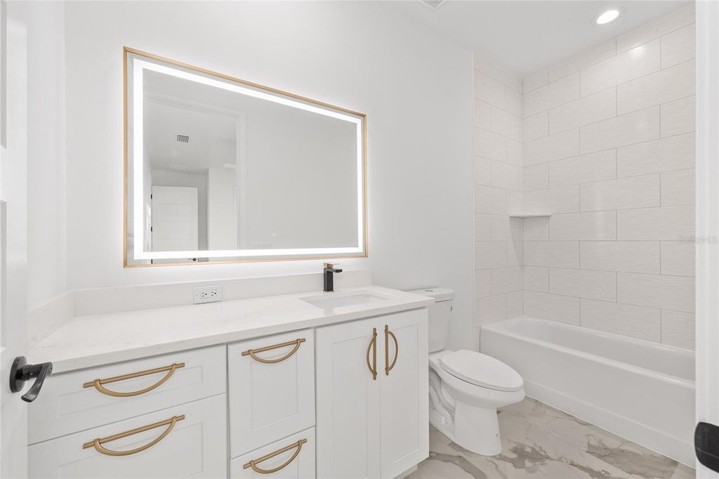 Image 30 of property listing at 12992 SW 64TH LANE, Ocala, FL 34481