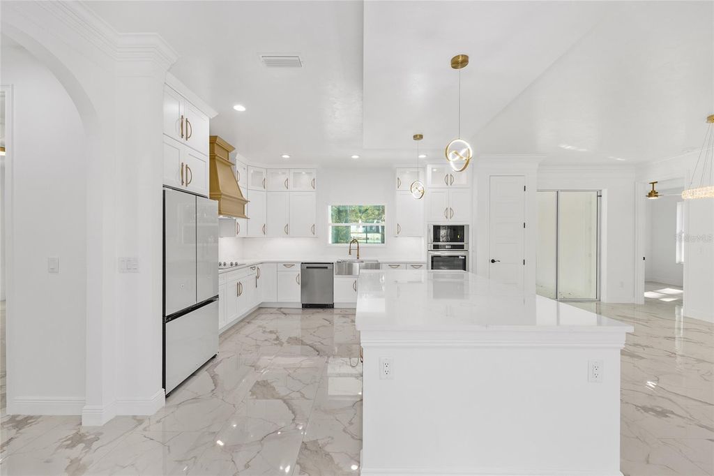 Image 10 of property listing at 12992 SW 64TH LANE, Ocala, FL 34481