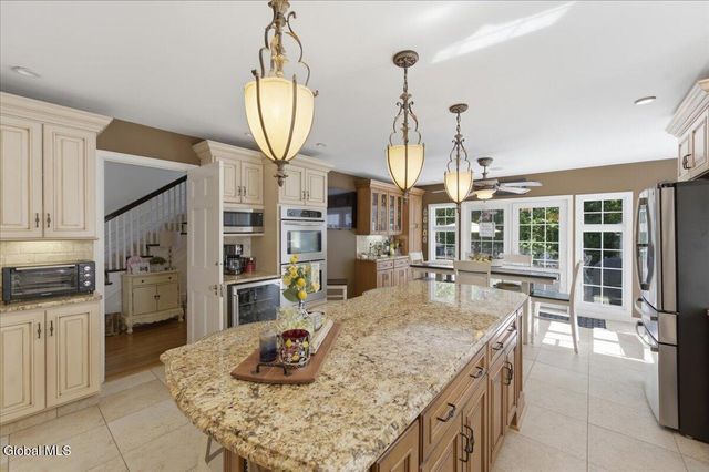 8 Westover Road, Troy, NY 12180