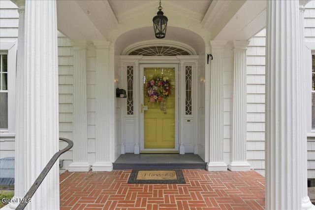 8 Westover Road, Troy, NY 12180