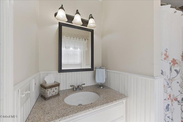 8 Westover Road, Troy, NY 12180