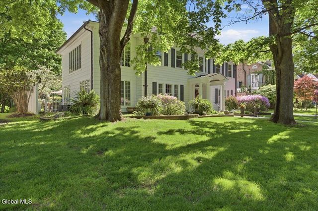 8 Westover Road, Troy, NY 12180