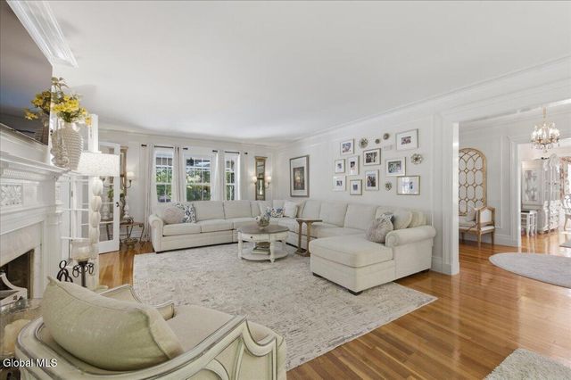 8 Westover Road, Troy, NY 12180
