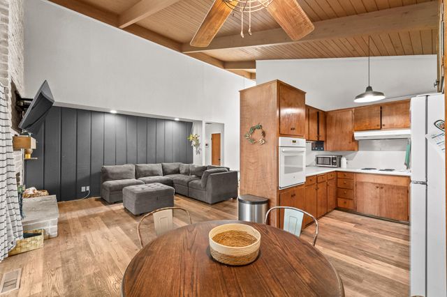 510 S Quince Avenue, Exeter, CA 93221