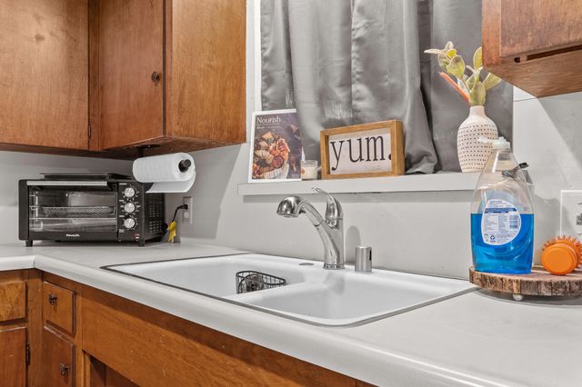 510 S Quince Avenue, Exeter, CA 93221