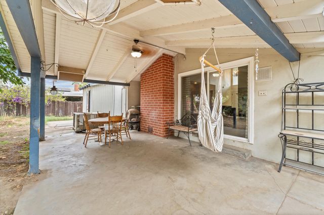 510 S Quince Avenue, Exeter, CA 93221