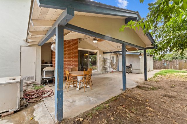 510 S Quince Avenue, Exeter, CA 93221