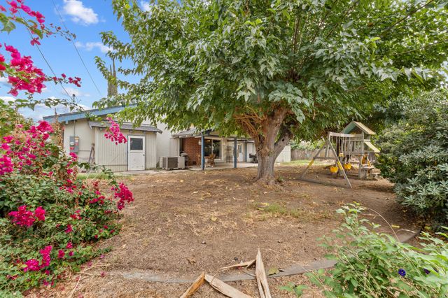 510 S Quince Avenue, Exeter, CA 93221
