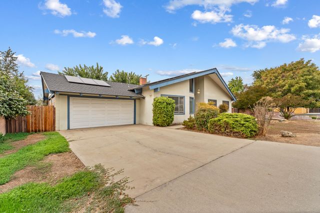 510 S Quince Avenue, Exeter, CA 93221