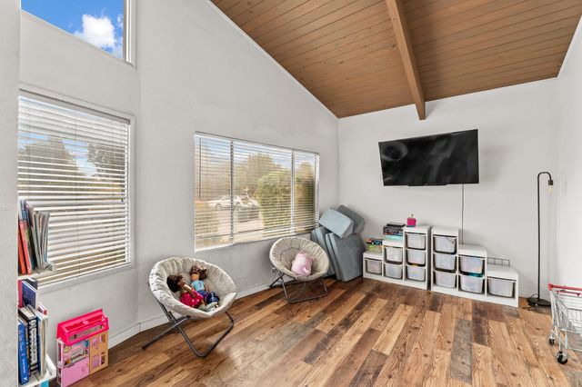 510 S Quince Avenue, Exeter, CA 93221