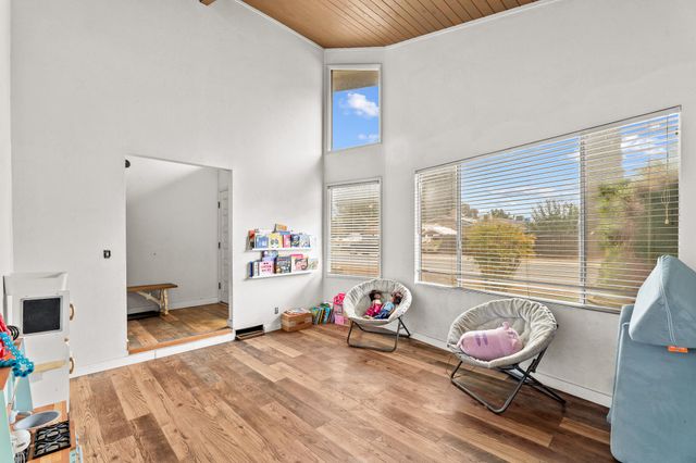 510 S Quince Avenue, Exeter, CA 93221