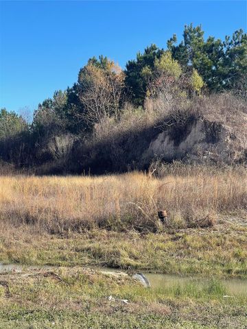 146 Road 5702, Cleveland, TX 77327
