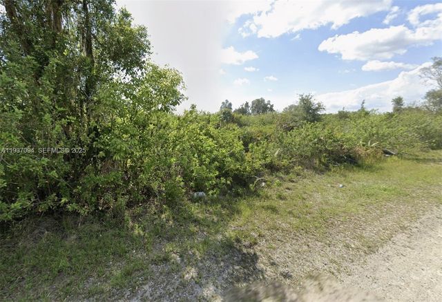 428 Parkman Ave, Lehigh Acres, FL 33974