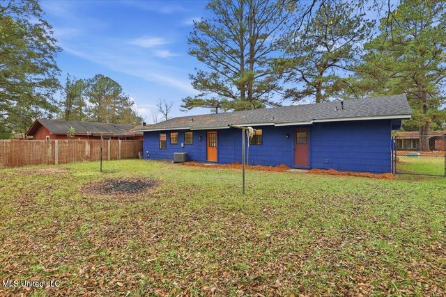 6650 Abraham Lincoln Drive, Jackson, MS 39213