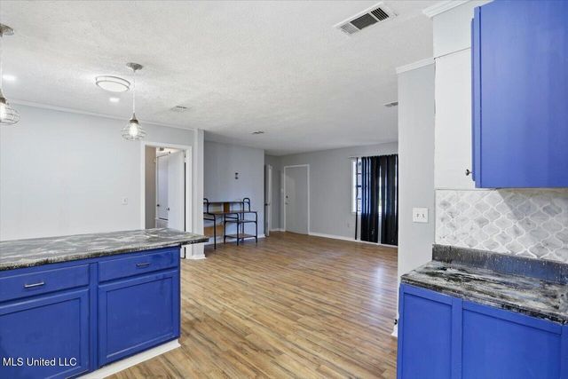 6650 Abraham Lincoln Drive, Jackson, MS 39213