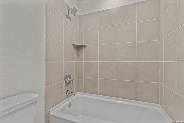 9911 Chavaneaux Lndg, San Antonio, TX 78214