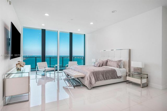 3131 NE 7th Avenue UPH5303, Miami, FL 33137