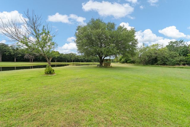 24068 Stonewood Drive, Whitney, TX 76692
