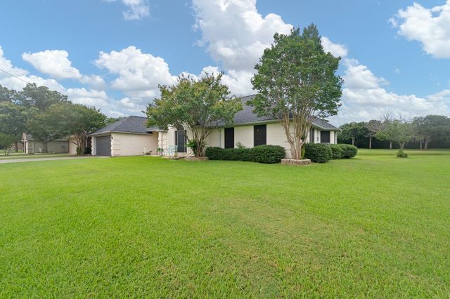 24068 Stonewood Drive, Whitney, TX 76692