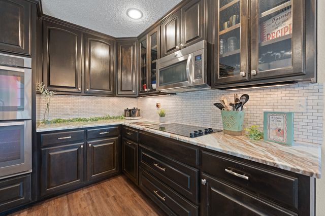 24068 Stonewood Drive, Whitney, TX 76692