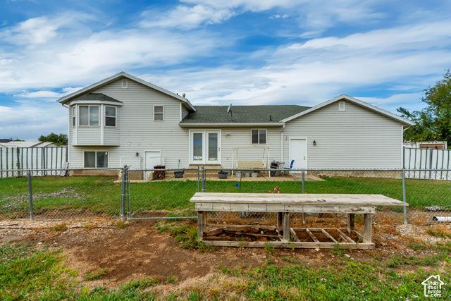 3032 N 2575 W, Farr West, UT 84404