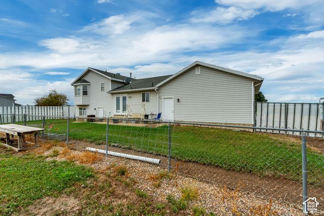 3032 N 2575 W, Farr West, UT 84404