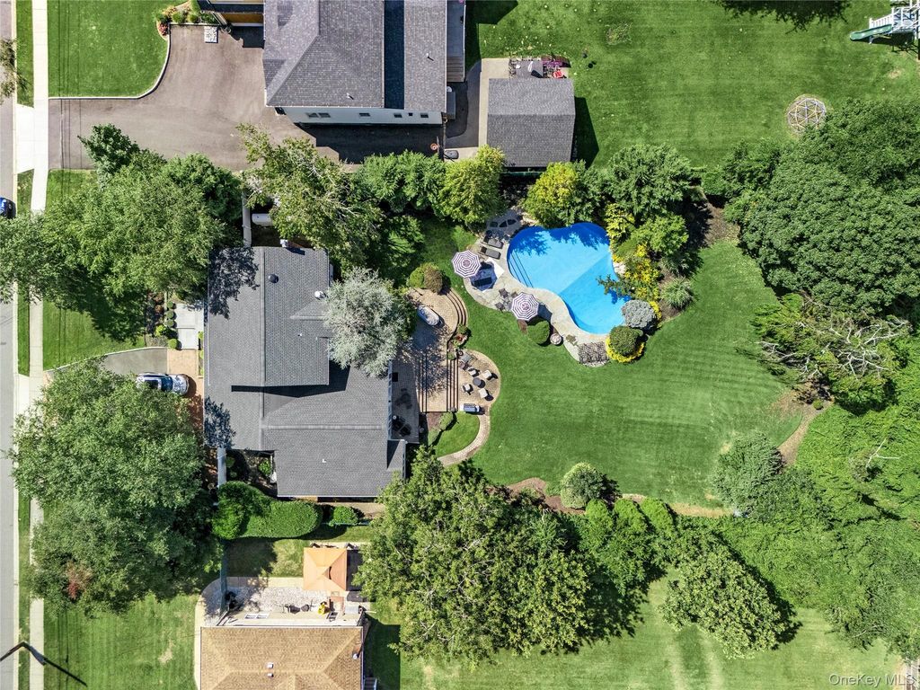 136 Ocean Avenue, Massapequa, NY 11758 — photo 3