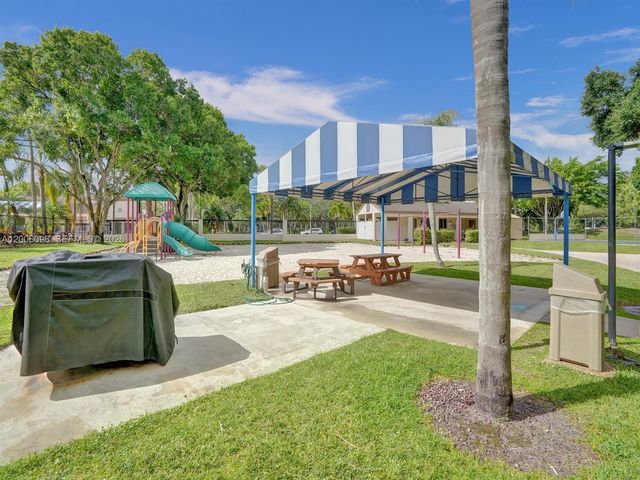2553 NW 42nd Ave, Coconut Creek, FL 33066