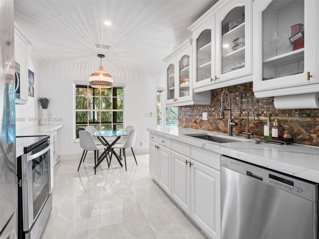2553 NW 42nd Ave, Coconut Creek, FL 33066
