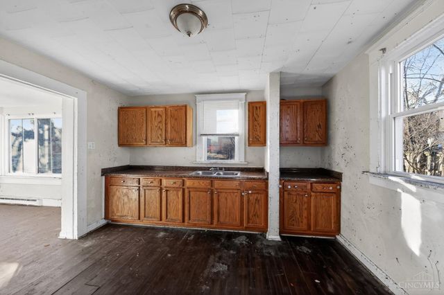 1435 Laidlaw Avenue, Cincinnati, OH 45237