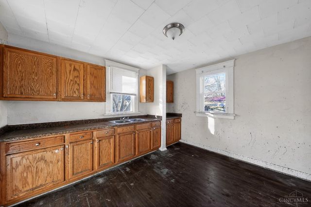 1435 Laidlaw Avenue, Cincinnati, OH 45237