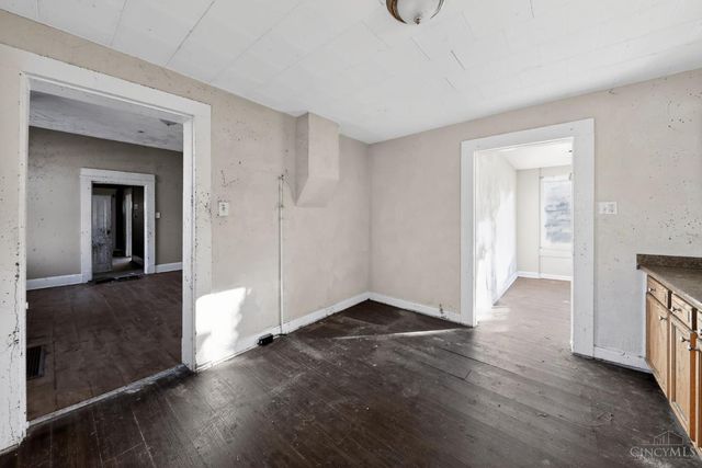 1435 Laidlaw Avenue, Cincinnati, OH 45237