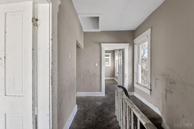 1435 Laidlaw Avenue, Cincinnati, OH 45237