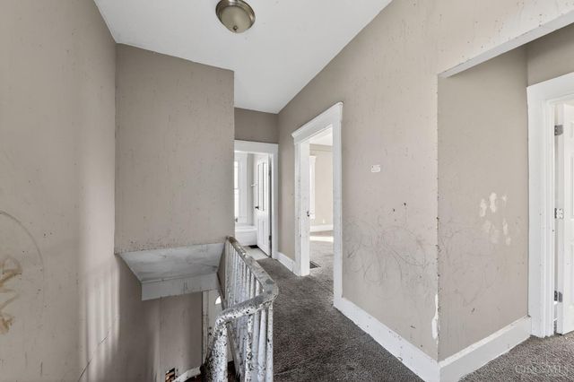 1435 Laidlaw Avenue, Cincinnati, OH 45237