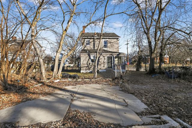 1435 Laidlaw Avenue, Cincinnati, OH 45237