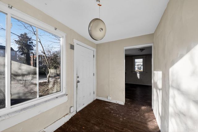 1435 Laidlaw Avenue, Cincinnati, OH 45237