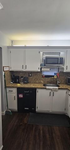 9235 SW 8th Street 202, Boca Raton, FL 33428