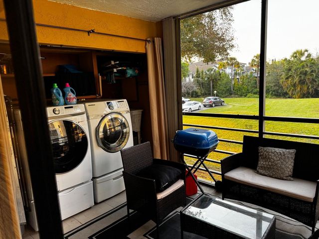 9235 SW 8th Street 202, Boca Raton, FL 33428