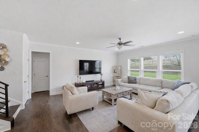 10511 Honeyfur Court, Charlotte, NC 28278