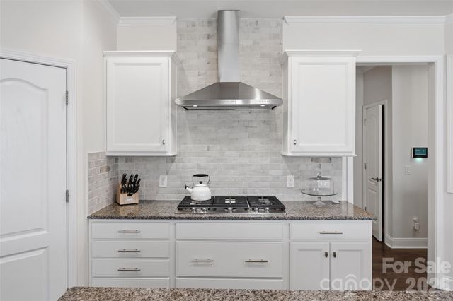 10511 Honeyfur Court, Charlotte, NC 28278