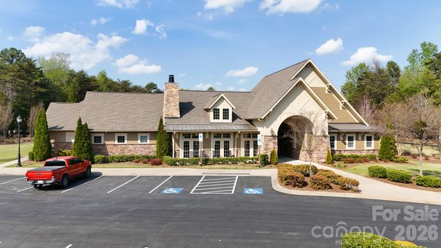 10511 Honeyfur Court, Charlotte, NC 28278